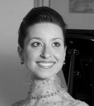 Elvira2 e1336498552953