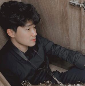 Photo 2025 04 01 18 49 43